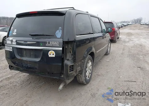 2012 Chrysler Town & Country Touring L z USA, uszkodzony, nr VIN 2C4RC1CG3CR228162